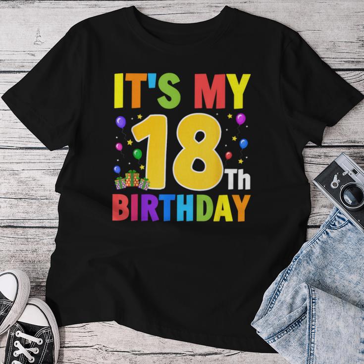It's My 18歳の誕生日プレゼント。18歳のティーンの男の子と女の子に。 レディースTシャツ 面白い贈り物