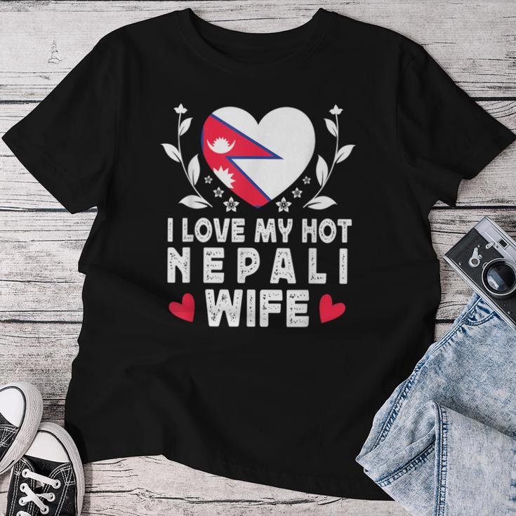 I Love My Hot Nepali Wifepouses Nepal Flag レディースTシャツ 面白い贈り物