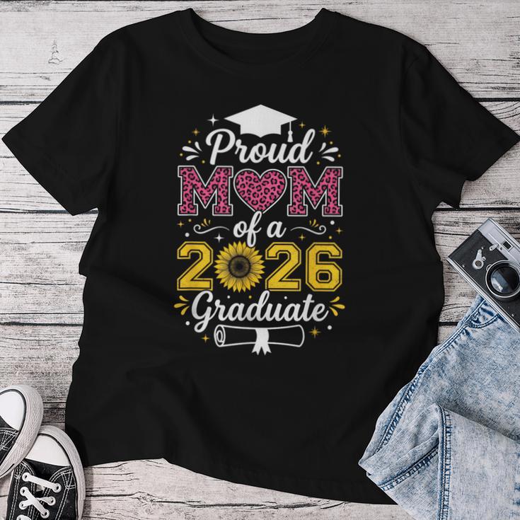 Proud Mom Of A 2026 卒業 シニア ひまわり ヒョウ ハート レディースTシャツ 面白い贈り物