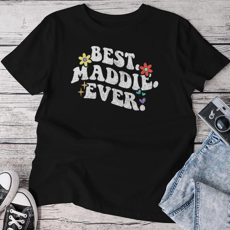 Retro Groovy Best Maddie Ever ファーストネーム 母の日 女の子 レディースTシャツ 面白い贈り物