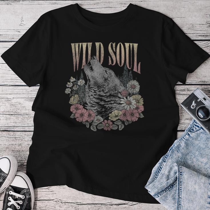 Wildoul Howling Wolf Among Flowers And Forest レディースTシャツ 面白い贈り物