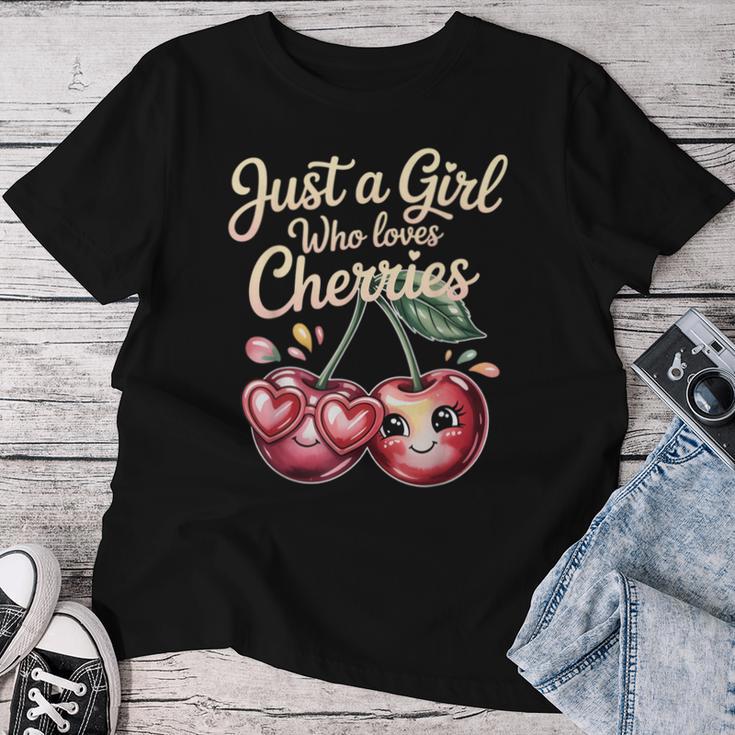 さくらんぼが大好きな女の子チェリーフルーツ好き レディースTシャツ 面白い贈り物