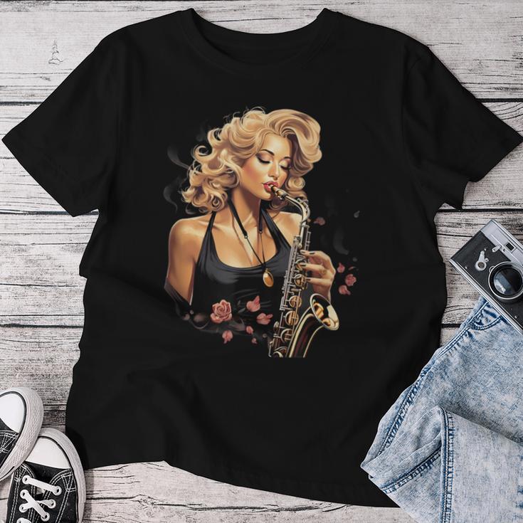 サックスを吹くピンナップの女の子 サックス奏者 ヴィンテージ レディースTシャツ 面白い贈り物