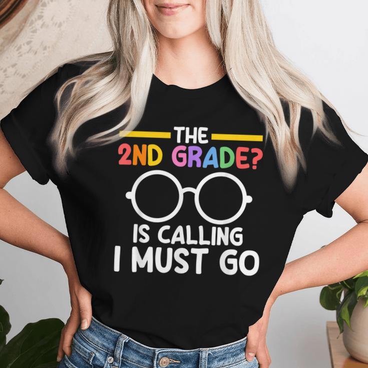 The 2Nd Grade Is Calling I Must Go First Grade Graduation レディースTシャツ 彼女への贈り物