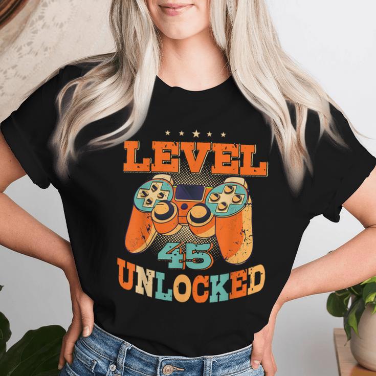 45歳の誕生日プレゼント 45歳 男性と女性、ビデオゲーム 1976年生まれ レディースTシャツ 彼女への贈り物