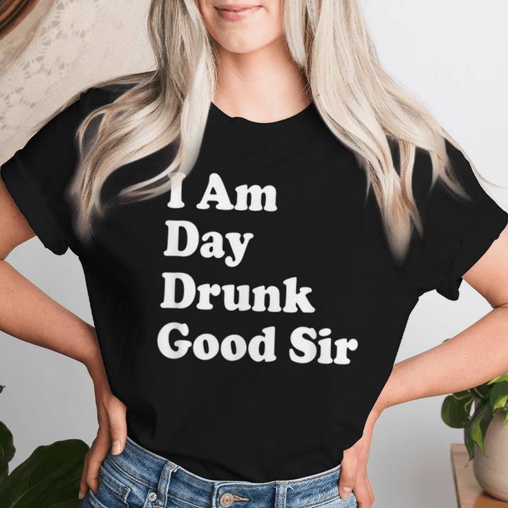 I Am Day Drunk Goodir Drinking Drunk ユーモア レディースTシャツ 彼女への贈り物
