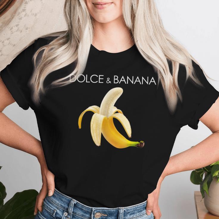 Dolce And BananaCute Graphic Banana レディースTシャツ 彼女への贈り物