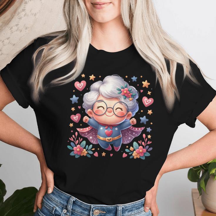 かわいいスーパーヒーローおばあちゃんスーパーヒーローおばあちゃん レディースTシャツ 彼女への贈り物