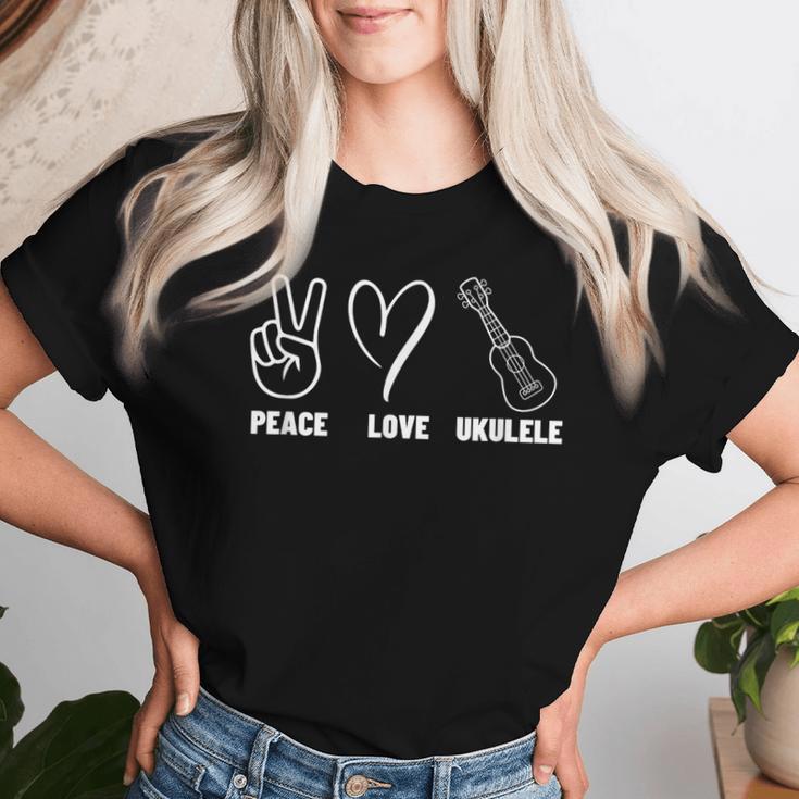 ウクレリスト 平和 愛 ウクレレ 誇り高き男性 女性 ウクレレプレーヤー レディースTシャツ 彼女への贈り物