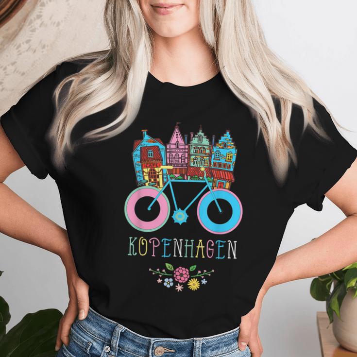 花 コペンハーゲン デンマーク デンマーク お土産 レディースTシャツ 彼女への贈り物