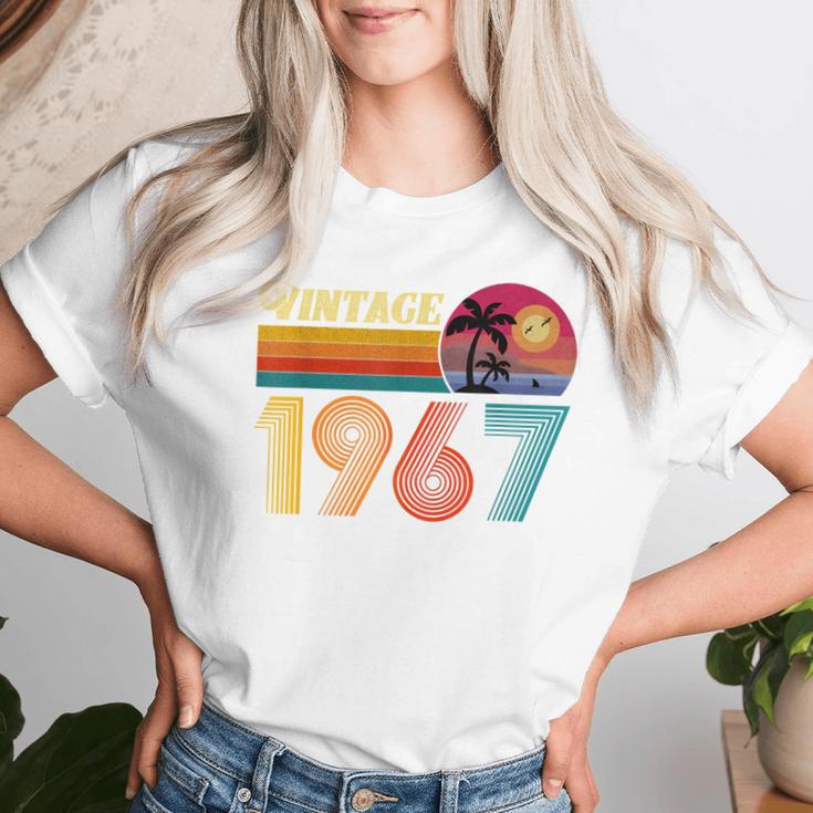 59歳の誕生日プレゼント 59歳 男性 女性 レトロ ヴィンテージ 1967 レディースTシャツ 彼女への贈り物