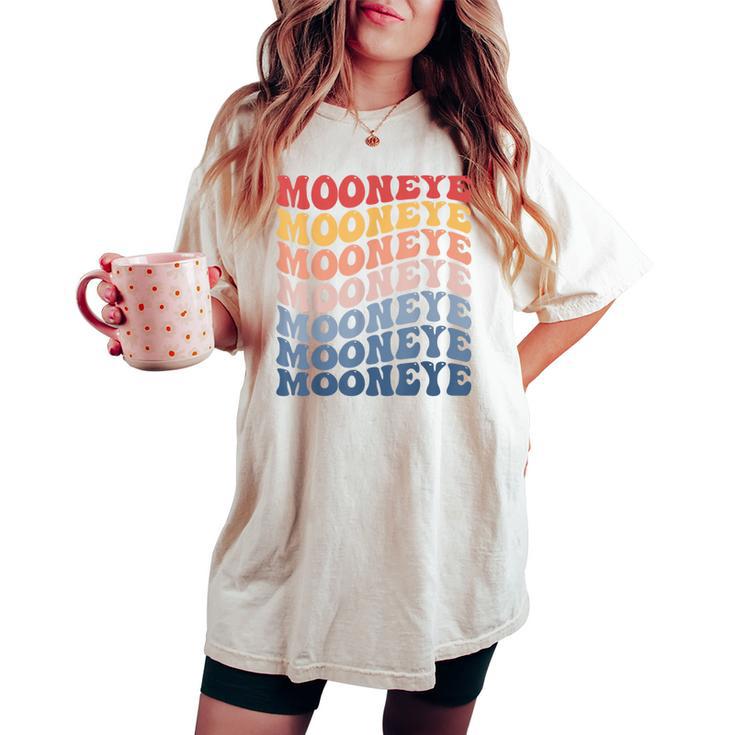 Mooneye Groovy レトロフィッシュ レディースオーバーサイズコンフォートTシャツ