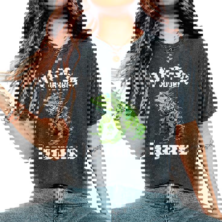 Just A Girl Who Loves イグアナ レディースオーバーサイズコンフォートTシャツ