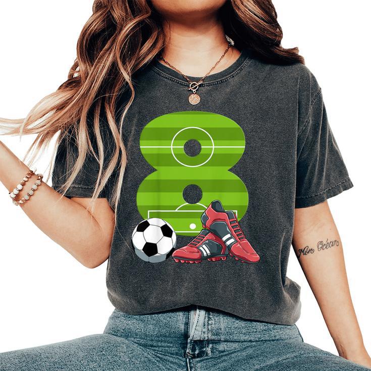 キッズ エイトバースデーサッカー 8歳の男の子 女の子 レディースオーバーサイズコンフォートTシャツ キッズ エイトバースデーサッカー 8歳の男の子 女の子 レディースオーバーサイズコンフォートTシャツ