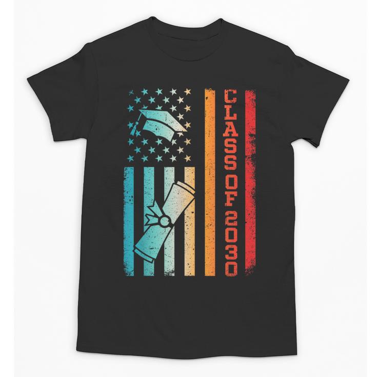 Vintage Class Of 2030 Graduation Back To School USA Flag Unisex T-Shirt