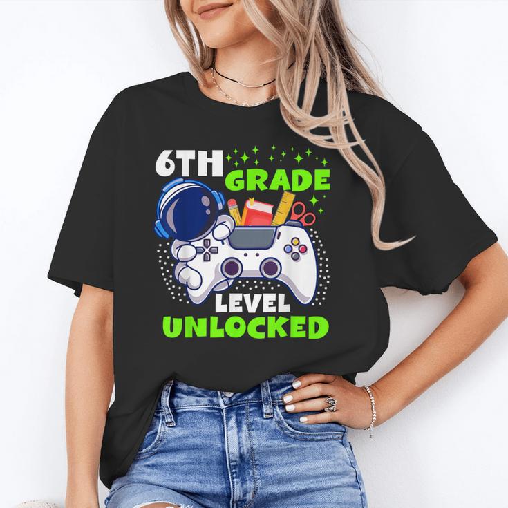 Back To School 6th Grade Level Unlocked Gamer Boys Kids Unisex T-Shirt