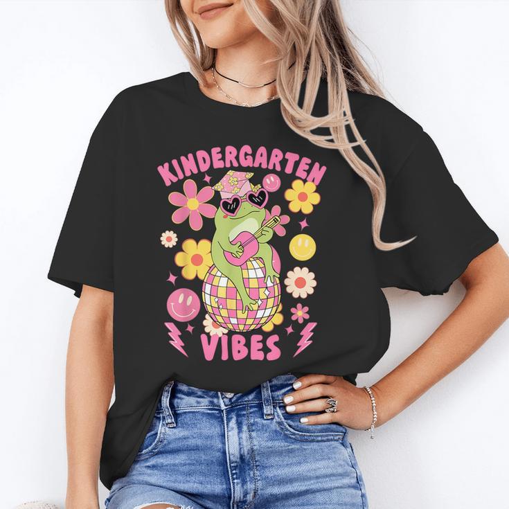 Kindergarten Vibes Groovy Kindergarten Back To School Frog Unisex T-Shirt Kindergarten Vibes Groovy Kindergarten Back To School Frog Unisex T-Shirt