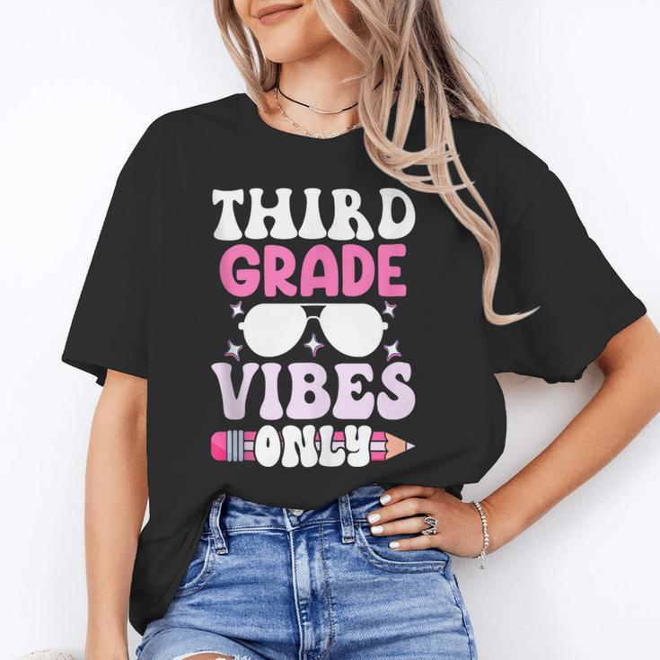 Third Grade 3rd Vibes Only Back To School Student Girl Unisex T-Shirt