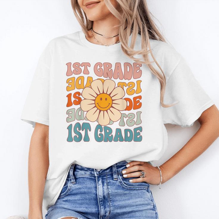 Retro 1st Grade Daisy Colorful Back To School First Grade Unisex T-Shirt