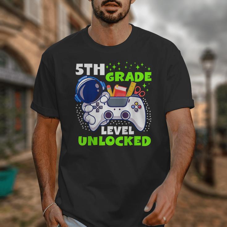 Back To School 5th Grade Level Unlocked Gamer Boys Kids Unisex T-Shirt