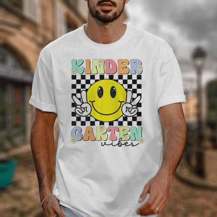 Girls Kindergarten Vibes Smile Face Back To School Kinder Unisex T-Shirt
