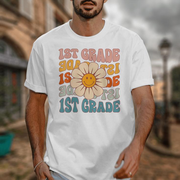 Retro 1st Grade Daisy Colorful Back To School First Grade Unisex T-Shirt