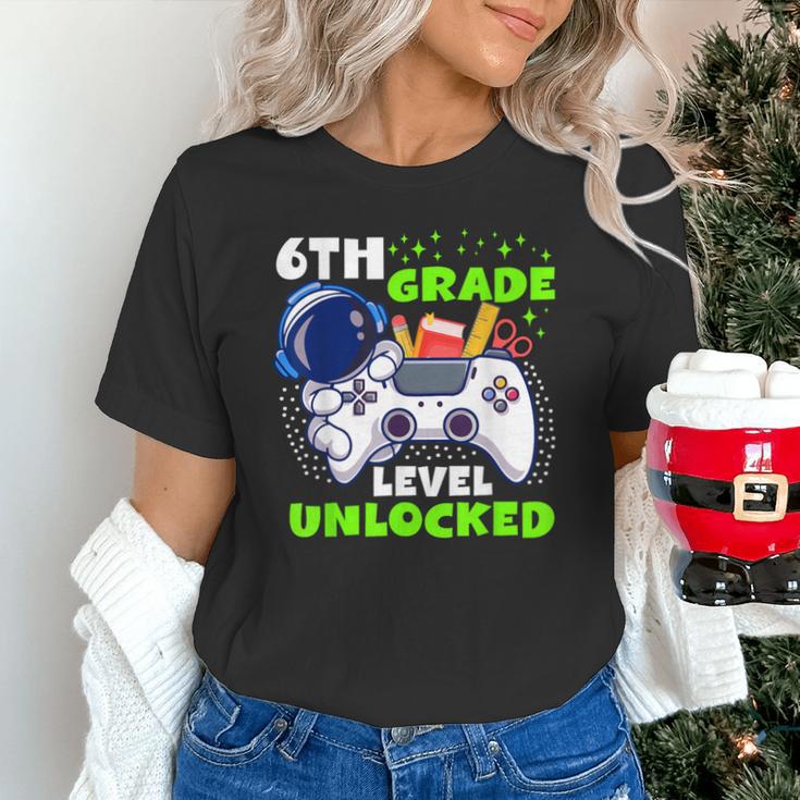 Back To School 6th Grade Level Unlocked Gamer Boys Kids Unisex T-Shirt