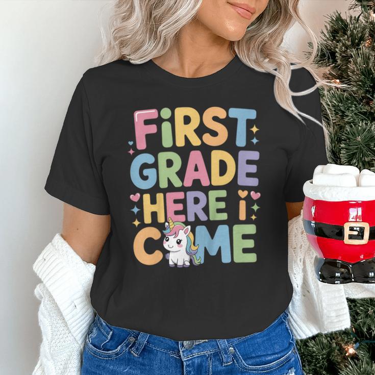 First Grade Here I Come Unicorn Back To School Unisex T-Shirt First Grade Here I Come Unicorn Back To School Unisex T-Shirt