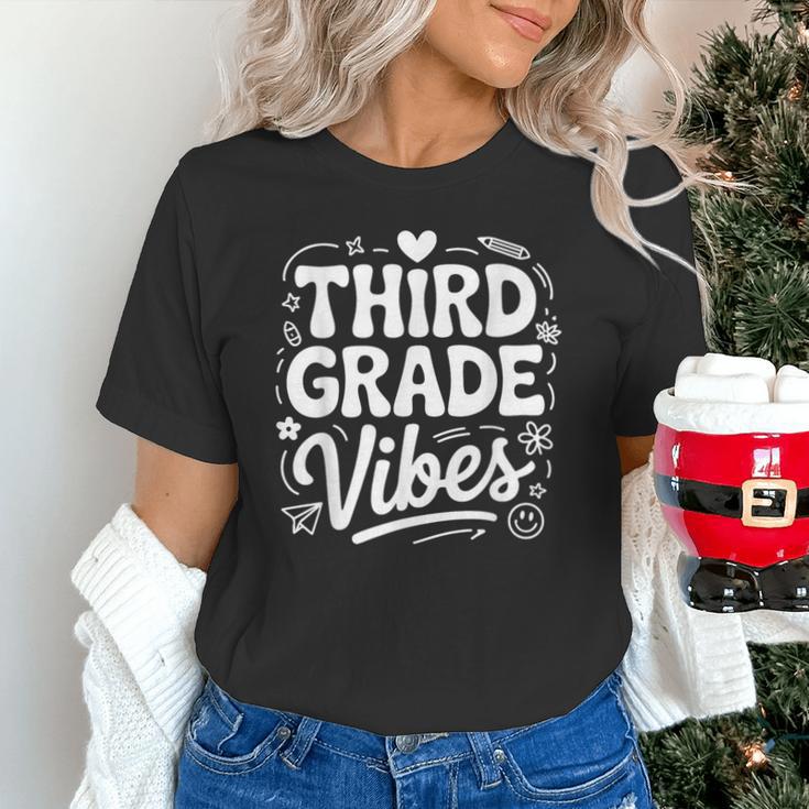 Third Grade Vibes Back To School Fun Unisex T-Shirt