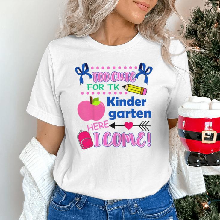 Kids Back To School Here I Come Kindergarten Girls TK Grad Unisex T-Shirt Kids Back To School Here I Come Kindergarten Girls TK Grad Unisex T-Shirt