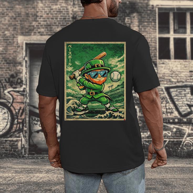 Leprechaun Playing Baseball Japanese Art St Patricks Day Men's Back Print T-Shirt Leprechaun Playing Baseball Japanese Art St Patricks Day Men's Back Print T-Shirt