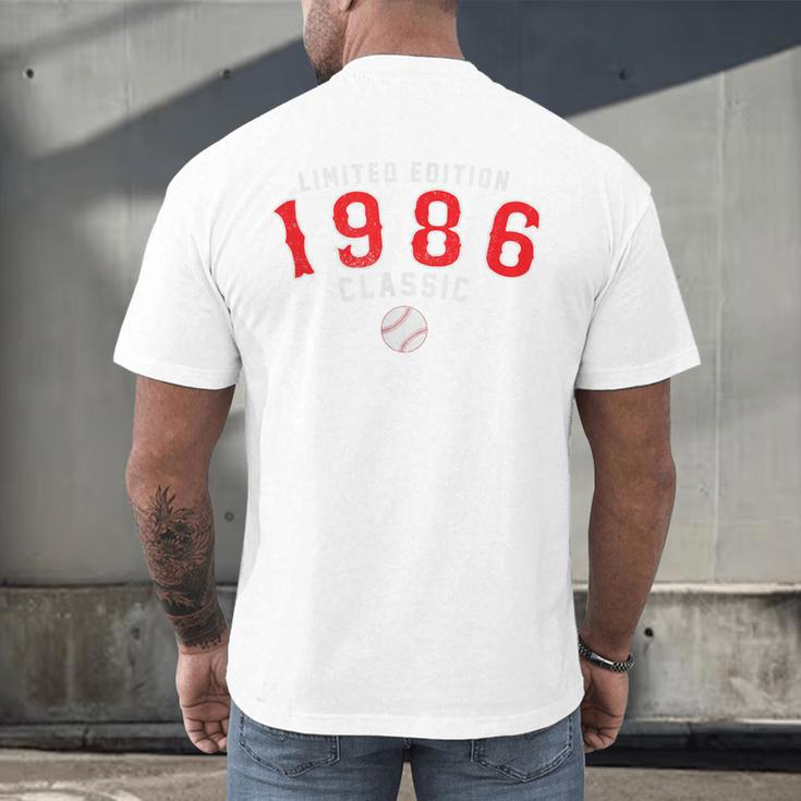 40 Year Old 1986 Classic Baseball 40th Birthday Men's Back Print T-Shirt 40 Year Old 1986 Classic Baseball 40th Birthday Men's Back Print T-Shirt