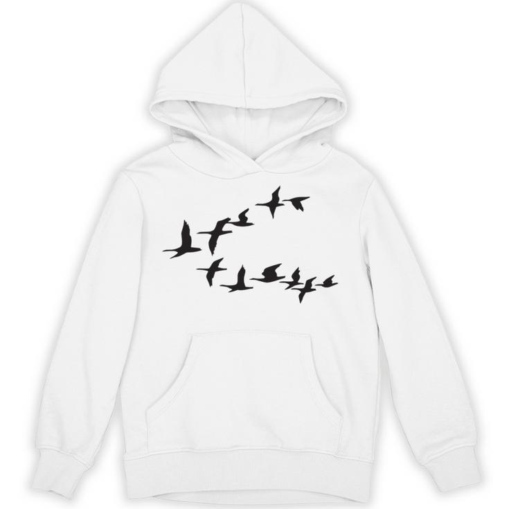 飛ぶ鳥の群れ 長袖tシャツ パーカー