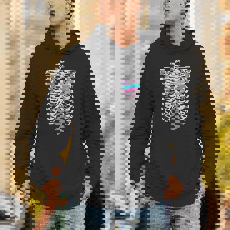 Intersex 心臓骨 誇り 両性的なプライドへのギフト パーカー