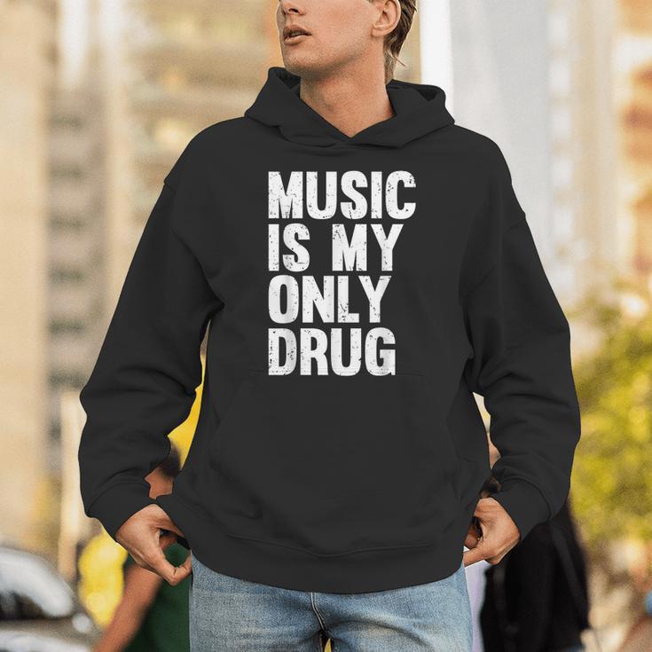 Music Is My Only Drug グラフィックプリント パーカー