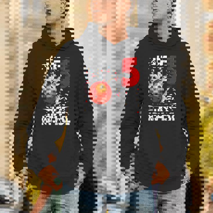 キッズ 5歳の誕生日 男の子 ボウリング This Is How I Roll 5歳 パーカー