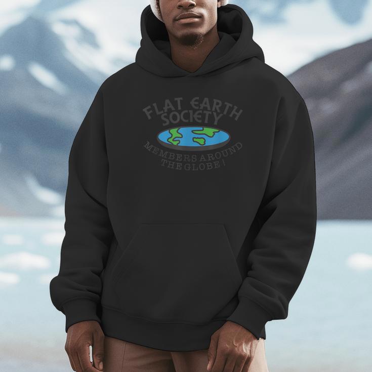 Flat Earthociety Members Around The Globe ジョーク パーカー