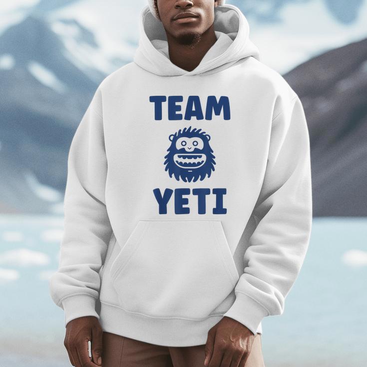 野獣のイエティ 忌まわしい雪だるまのユーモア 私はイエティが大好き Team Yeti パーカー