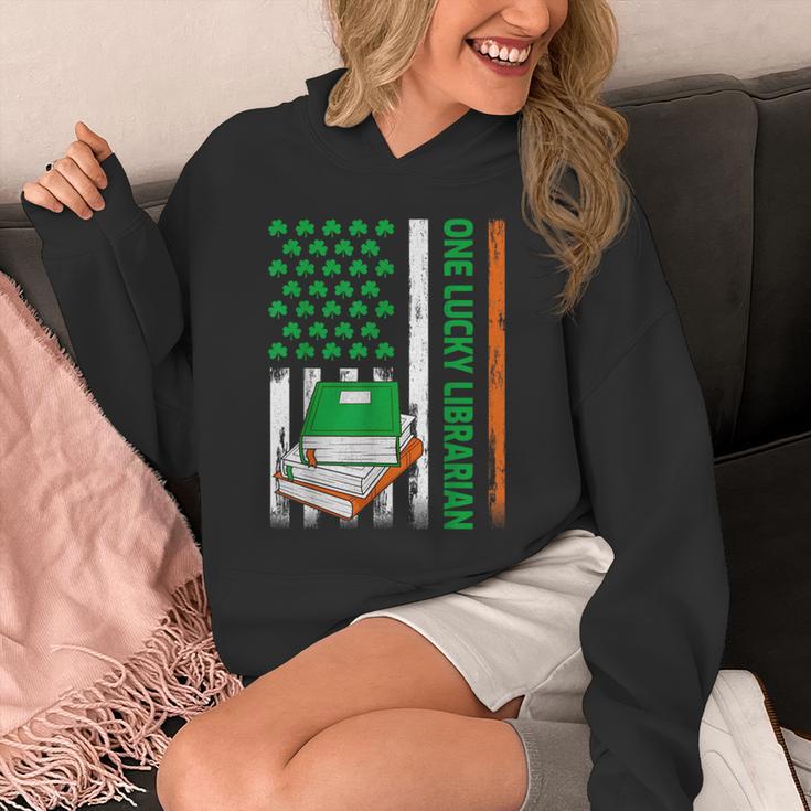 Books US American Flag One Lucky Librarian St Patrick's Day For Women Kids Men Unisex Hoodie