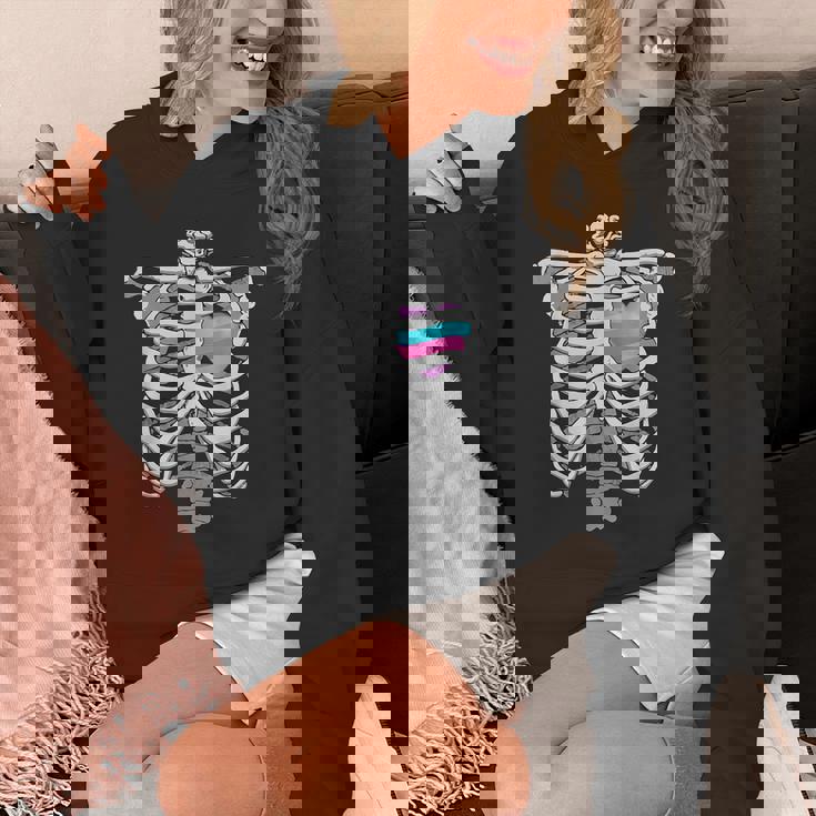 Intersex 心臓骨 誇り 両性的なプライドへのギフト パーカー