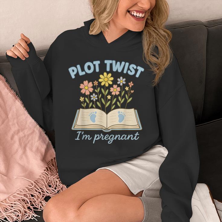 Plot Twist I'm Pregnant Literary Pregnancy Announcement Book Unisex Hoodie