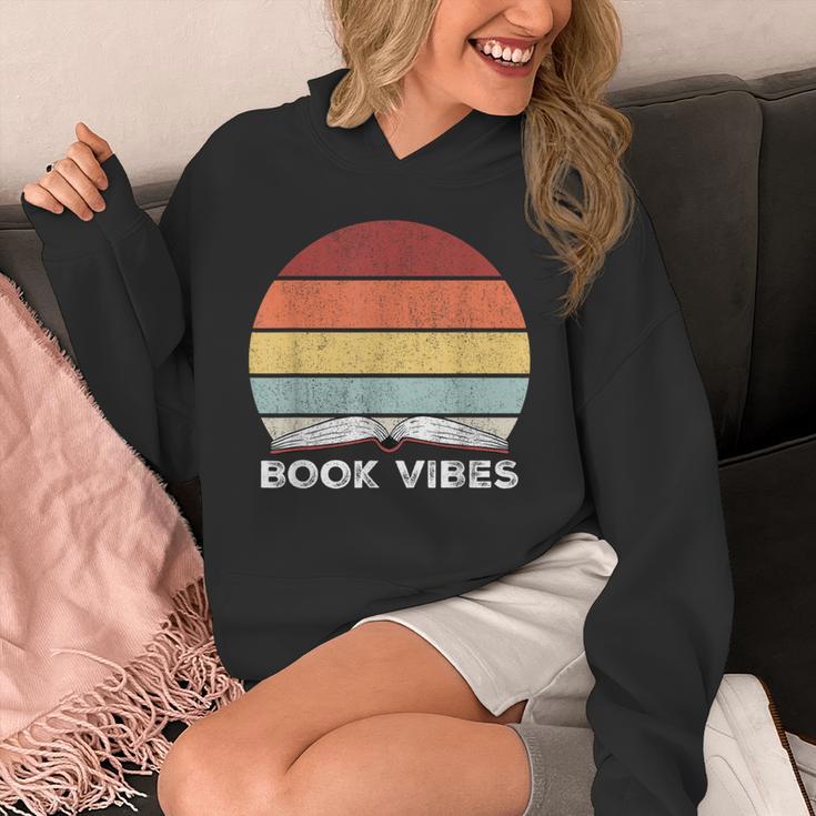 Retro Book Vibes Rainbow For Reading Lovers Vintage Unisex Hoodie