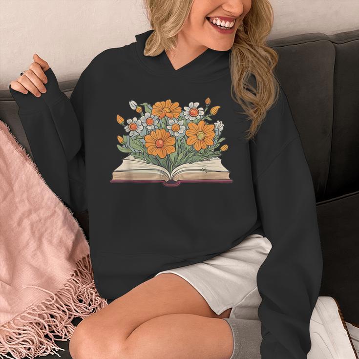 Vintage Book Lover Teacher Wildflowers Reading Read Graphic Unisex Hoodie
