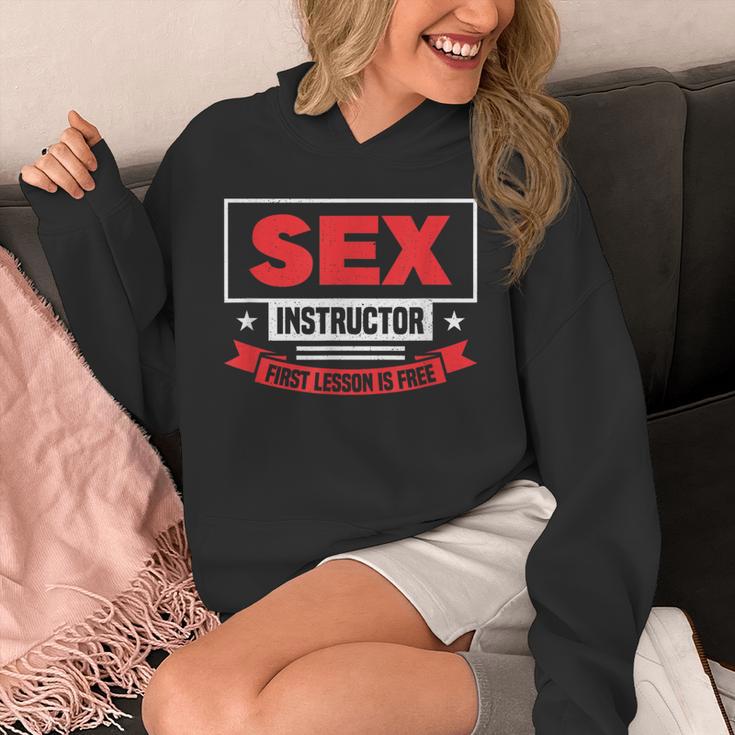 セックスインストラクター初レッスンは無料です-面白いバチェロレッテ パーカー