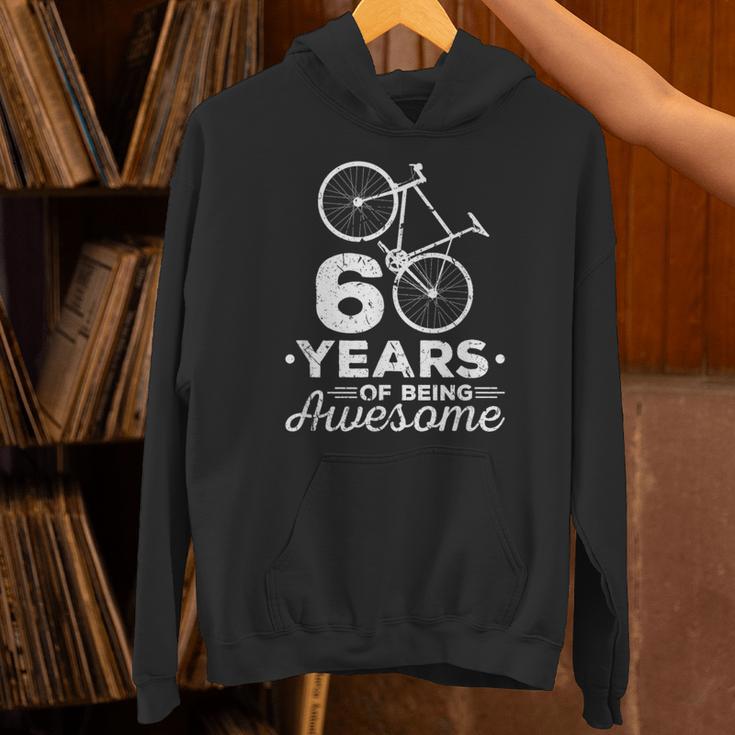 60 Years Of Being Awesome ロードバイク・サイクリングバイシクル パーカー