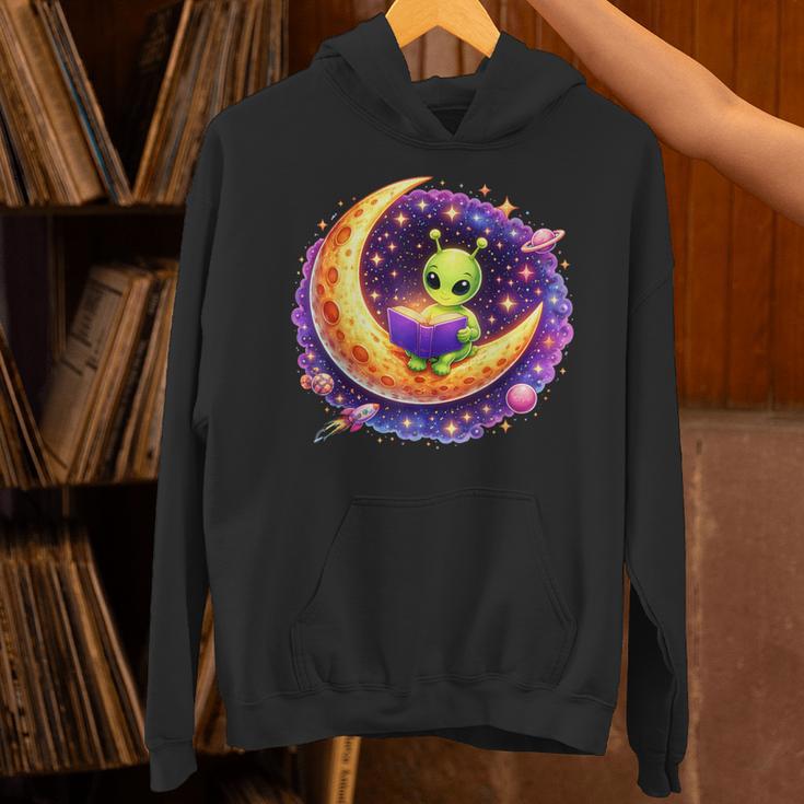 Alien Reading Book UFO Moon Space Astronomy Unisex Hoodie