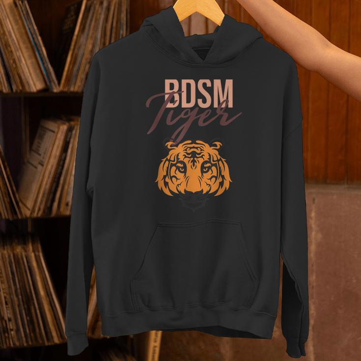 Bdsmインストラクタータイガーマスターボンデージギフト。 パーカー