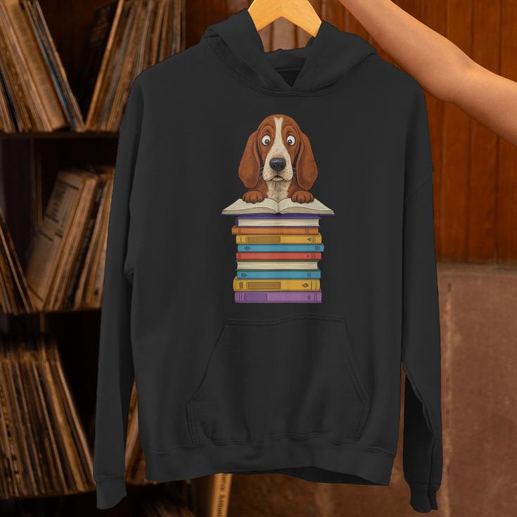 Cute Basset Hound Dog Reading On Pile Of Books Unisex Hoodie