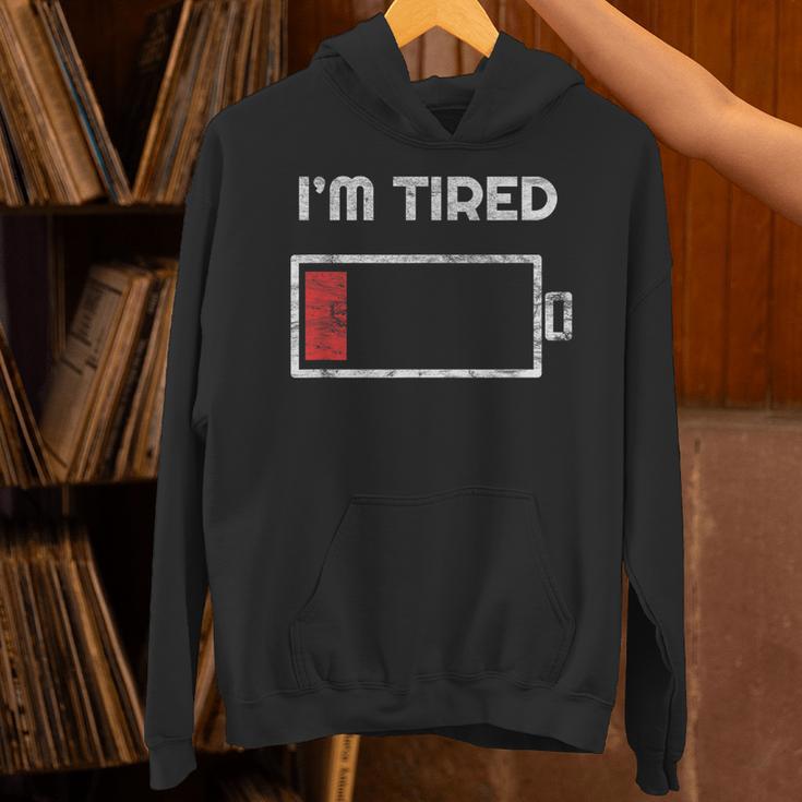I'm Tired Low Battery 空の電話シンボル パーカー