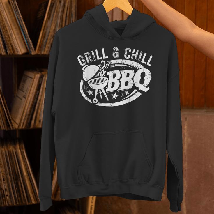 Grill And Chill おもしろbbqバーベキューシェフ 肉料理人 パーカー